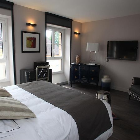 Logis Hotel-Restaurant Le Relais D'Aligre Chateauneuf-en-Thymerais Bagian luar foto