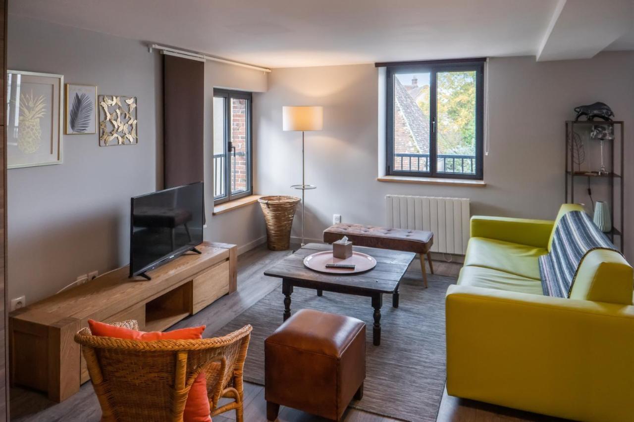 Logis Hotel-Restaurant Le Relais D'Aligre Chateauneuf-en-Thymerais Bagian luar foto