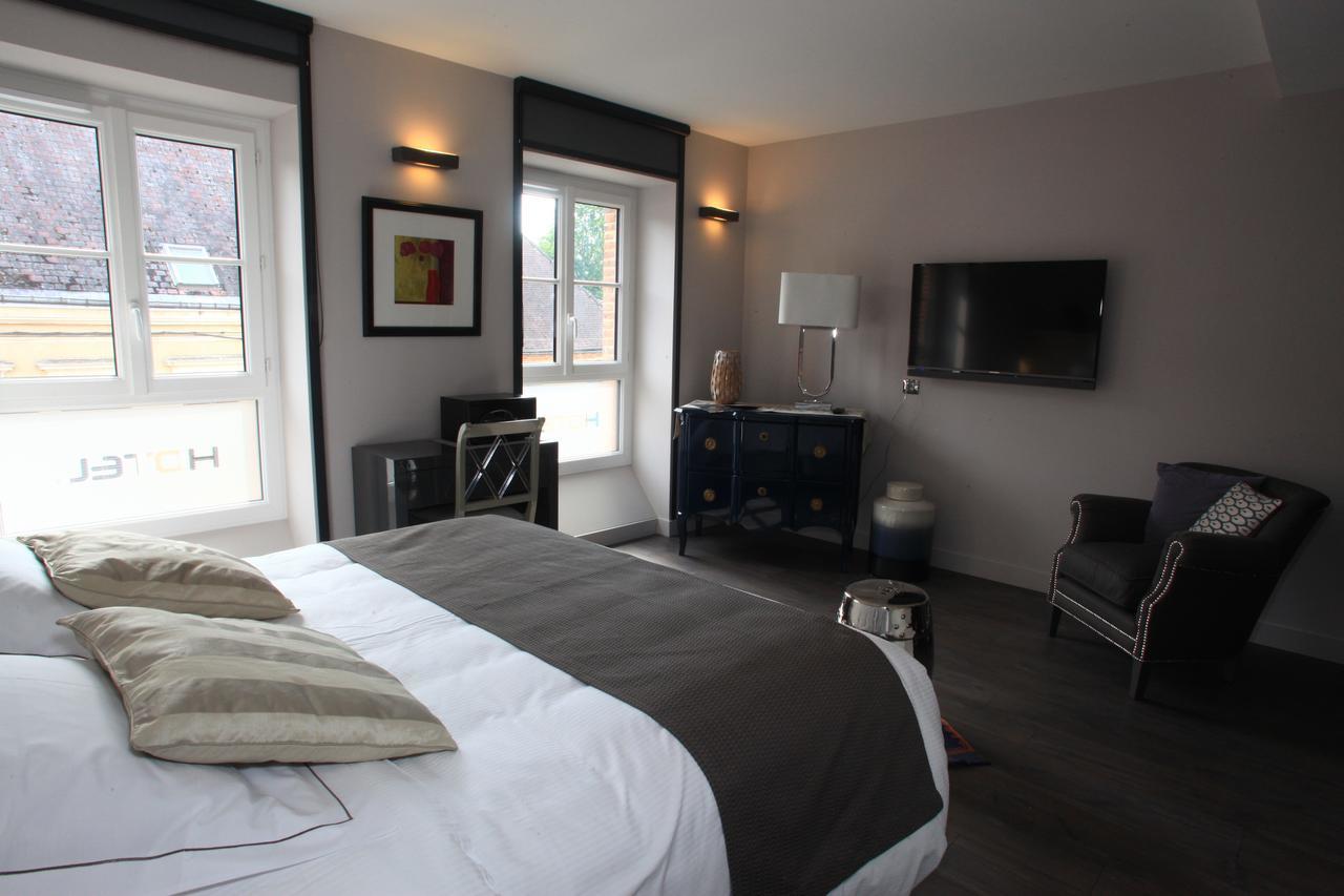 Logis Hotel-Restaurant Le Relais D'Aligre Chateauneuf-en-Thymerais Bagian luar foto